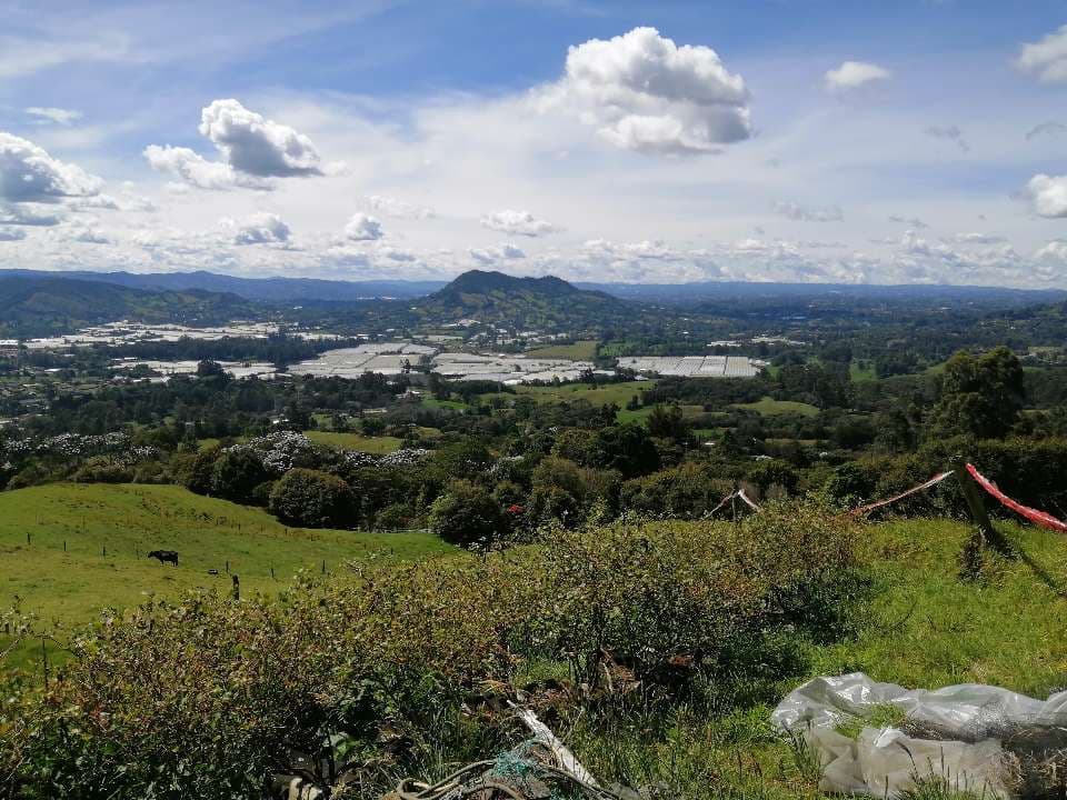 Finca en Escuela las Lomitas