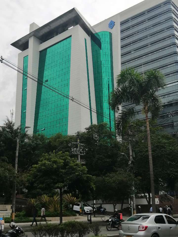 Local en Milla de Oro Distrito de Negocios