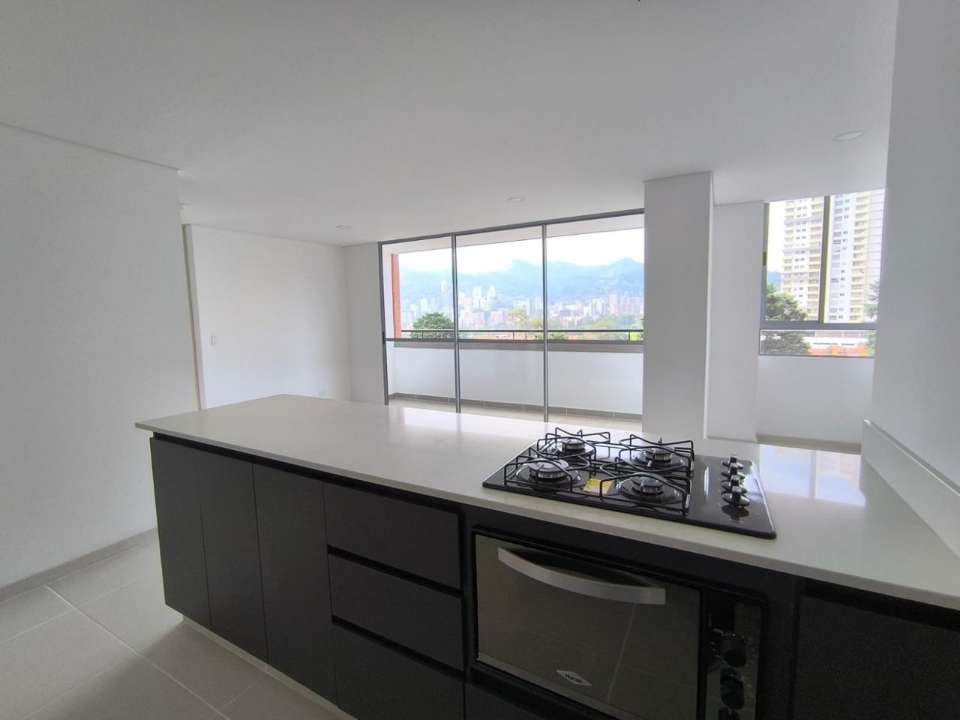 Apartamento en Mall Suramérica