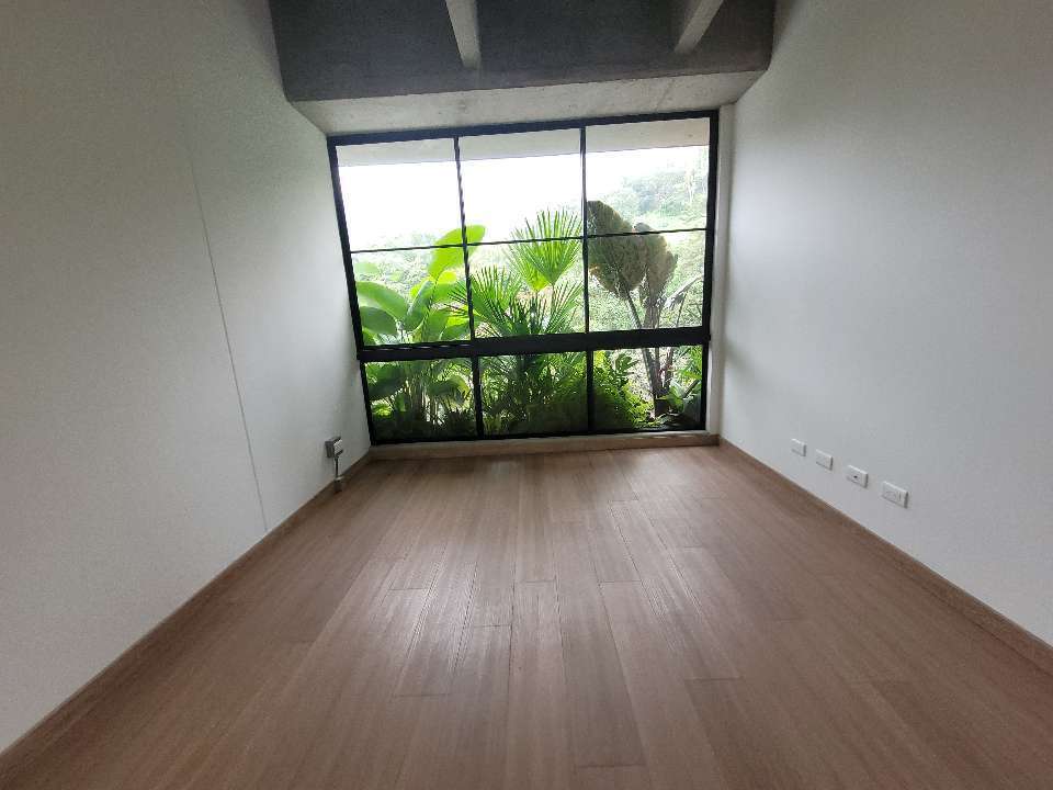Apartamento en City Plaza Centro Comercial